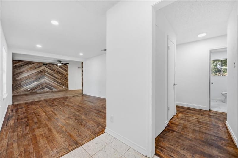 305 Valleyglen Drive, DeSoto TX 75115 - Photo 8