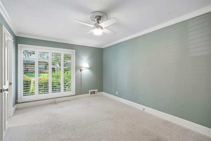 9946 Vistadale Drive, Dallas TX 75238 - Photo 26