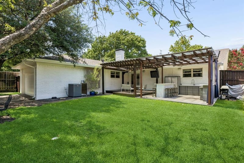 9946 Vistadale Drive, Dallas TX 75238 - Photo 29
