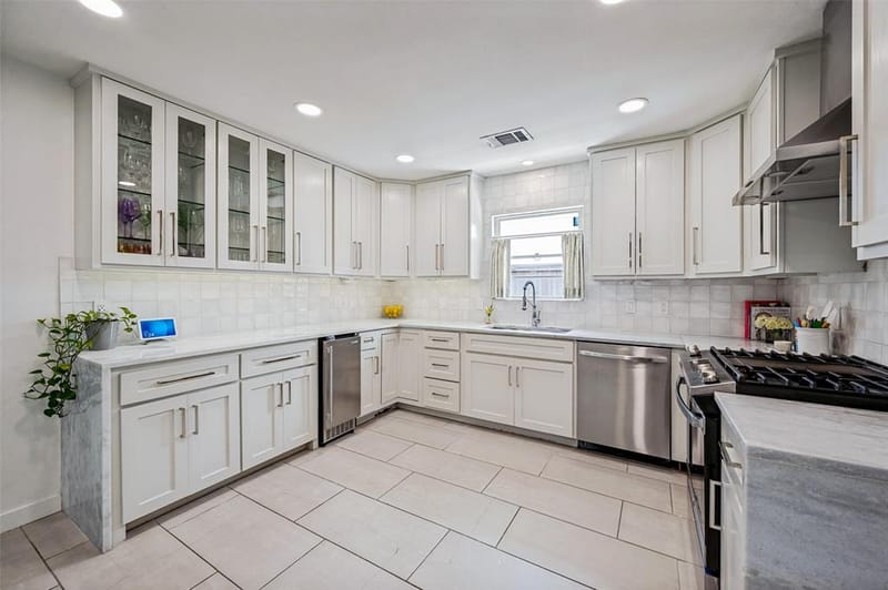 7528 Wentwood Drive, Dallas TX 75225 - Photo 10