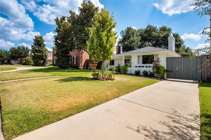 7528 Wentwood Drive, Dallas TX 75225 - Photo 25