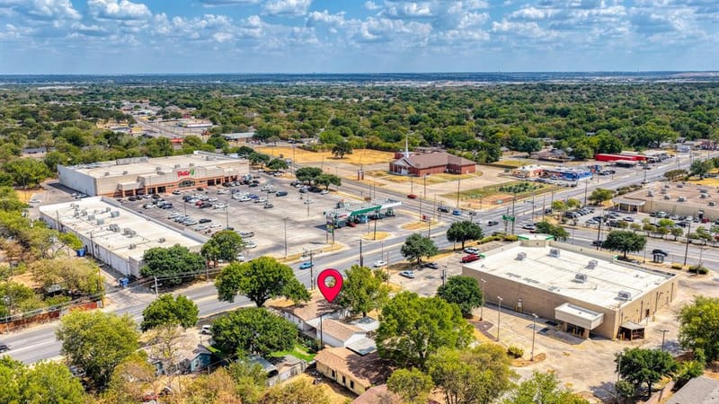 3008 Miller Avenue, Fort Worth TX 76105