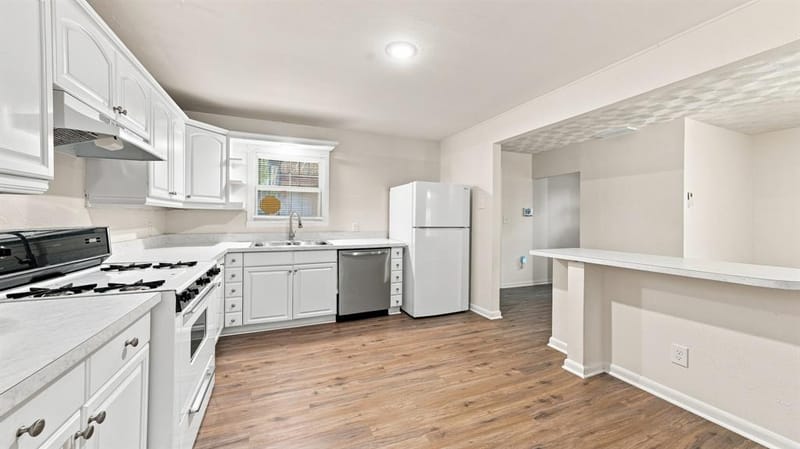 3008 Miller Avenue, Fort Worth TX 76105 - Photo 10