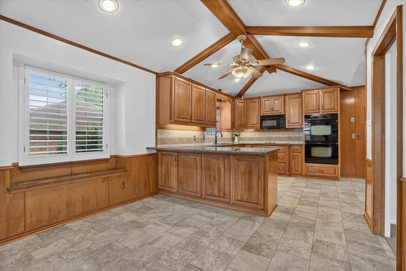 2201 Adams Drive, Arlington TX 76011 - Photo 12