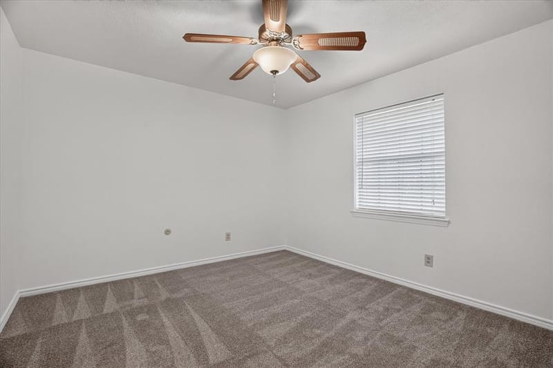 2201 Adams Drive, Arlington TX 76011 - Photo 22