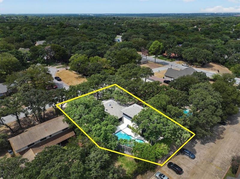 2201 Adams Drive, Arlington TX 76011 - Photo 5