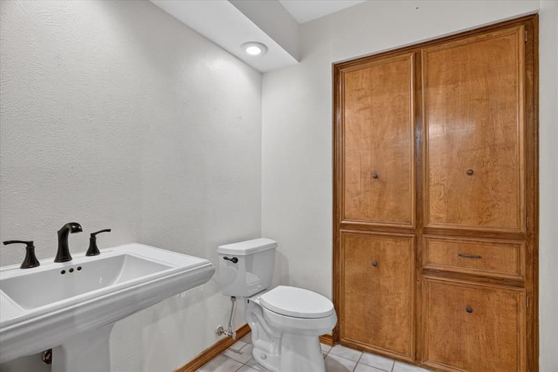 2201 Adams Drive, Arlington TX 76011 - Photo 30
