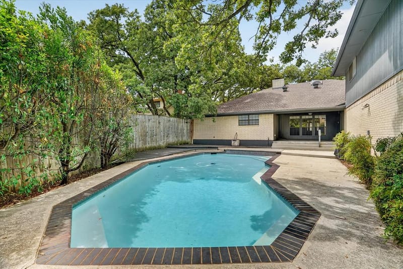 2201 Adams Drive, Arlington TX 76011 - Photo 37