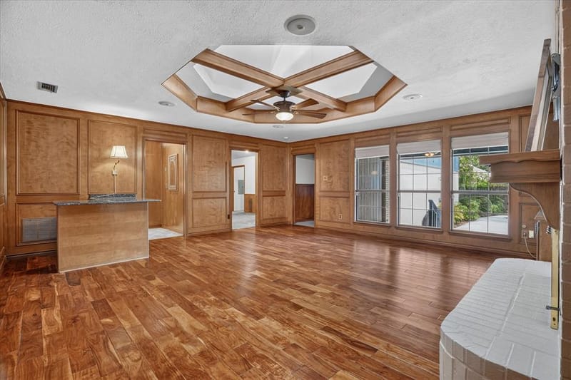 2201 Adams Drive, Arlington TX 76011 - Photo 15