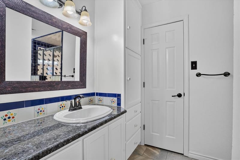 2201 Adams Drive, Arlington TX 76011 - Photo 19