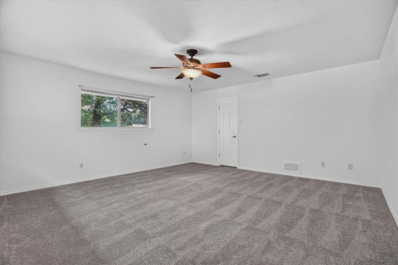 2201 Adams Drive, Arlington TX 76011 - Photo 31