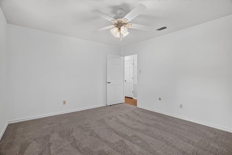 2201 Adams Drive, Arlington TX 76011 - Photo 25