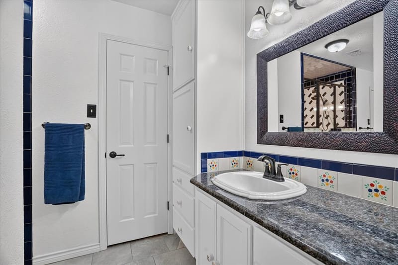 2201 Adams Drive, Arlington TX 76011 - Photo 21