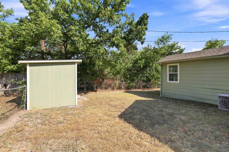 2626 Dripping Springs Road, Sherman TX 75090 - Photo 16