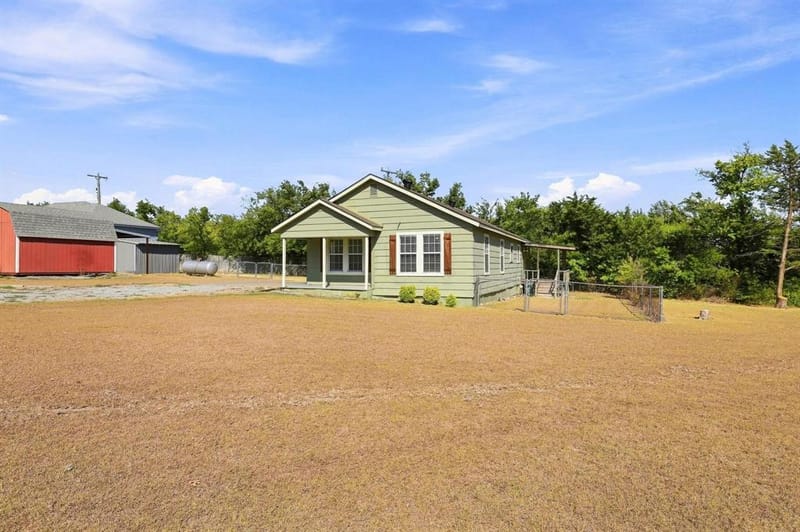 2626 Dripping Springs Road, Sherman TX 75090 - Photo 3