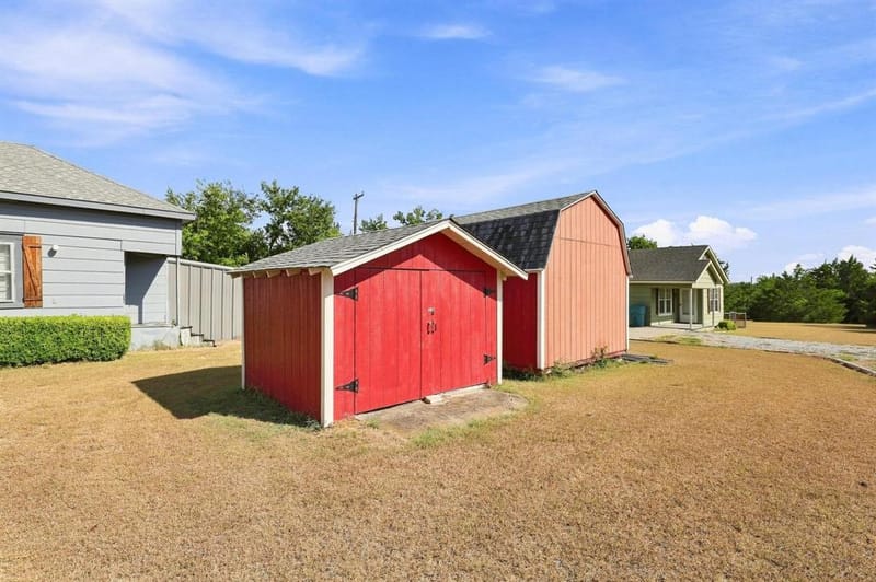 2626 Dripping Springs Road, Sherman TX 75090 - Photo 34