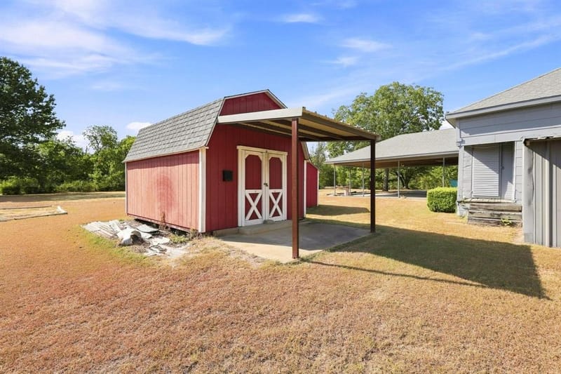 2626 Dripping Springs Road, Sherman TX 75090 - Photo 33