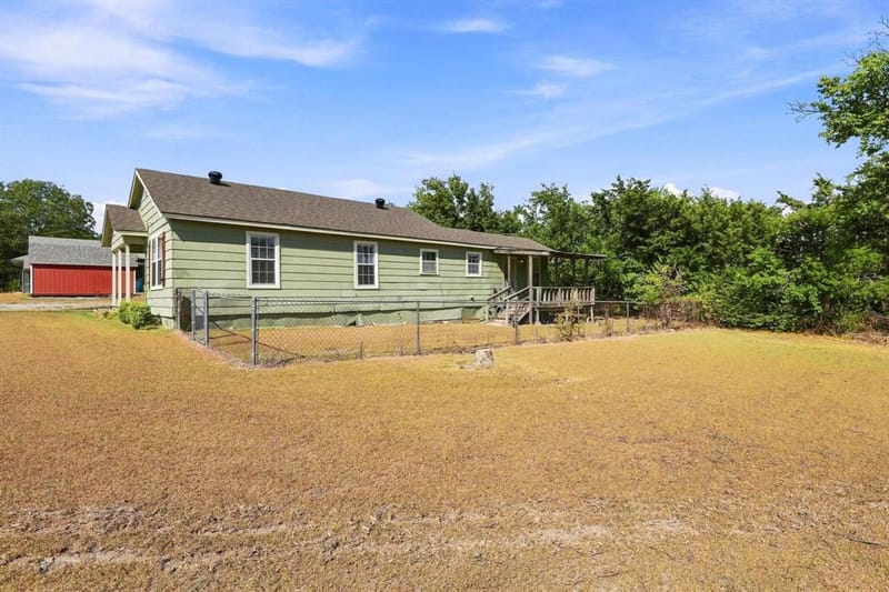 2626 Dripping Springs Road, Sherman TX 75090 - Photo 15