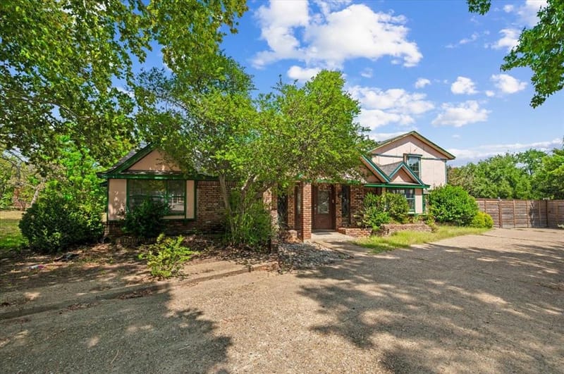135 E Pleasant Run Road, Cedar Hill TX 75104