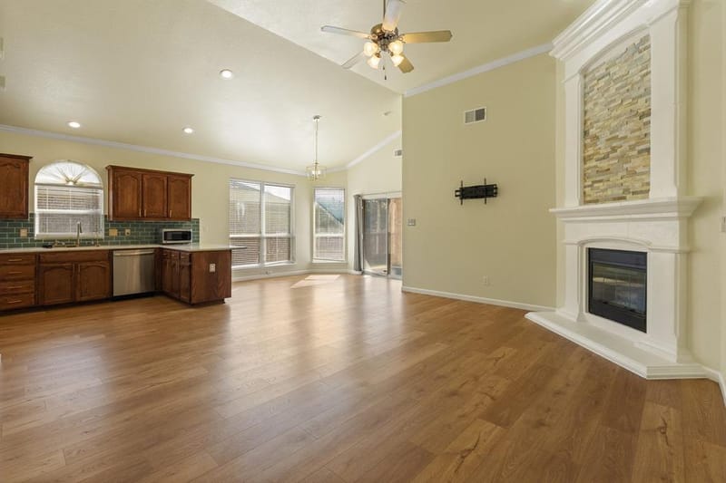 606 Poplar Vista Lane, Arlington TX 76002 - Photo 3