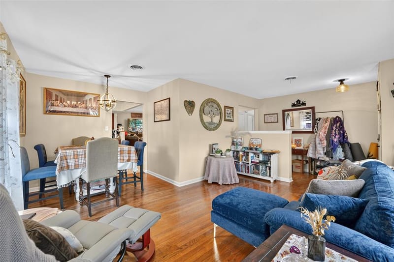 8827 Barclay Street, Dallas TX 75227 - Photo 13