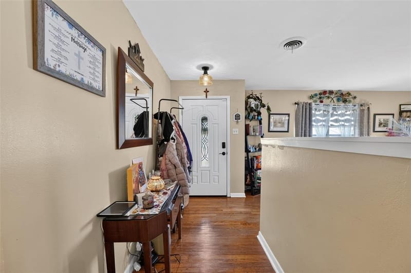 8827 Barclay Street, Dallas TX 75227 - Photo 17
