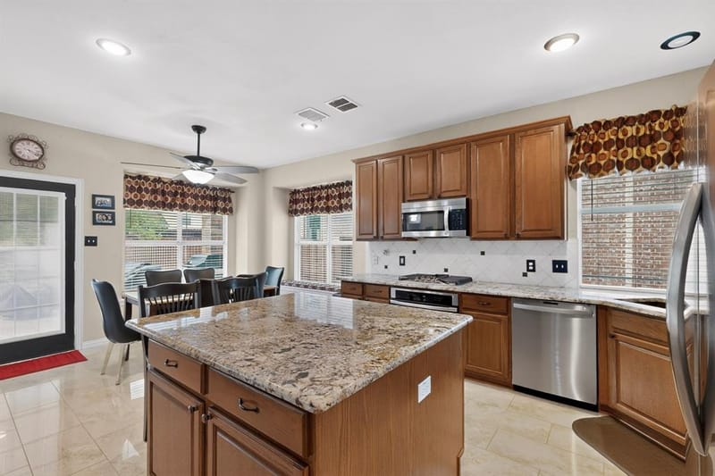 9621 Plains Circle, Frisco TX 75033 - Photo 12