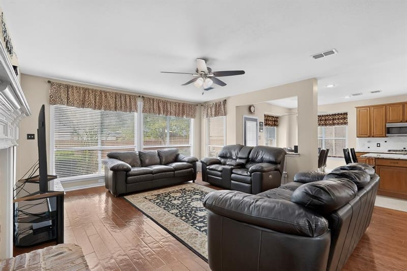 9621 Plains Circle, Frisco TX 75033 - Photo 7