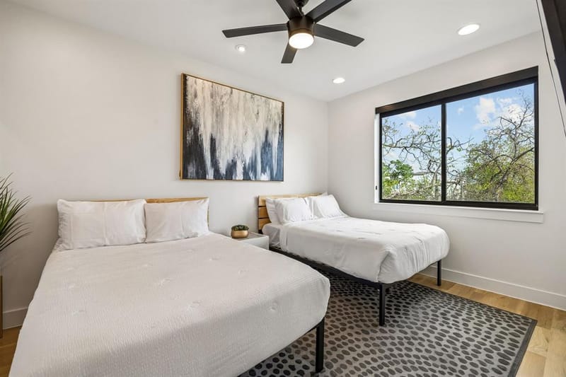 4820 Dinsmore Court, Dallas TX 75204 - Photo 15