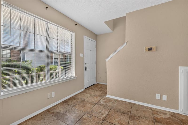 929 Hickory Street # 18, Denton TX 76201 - Photo 6
