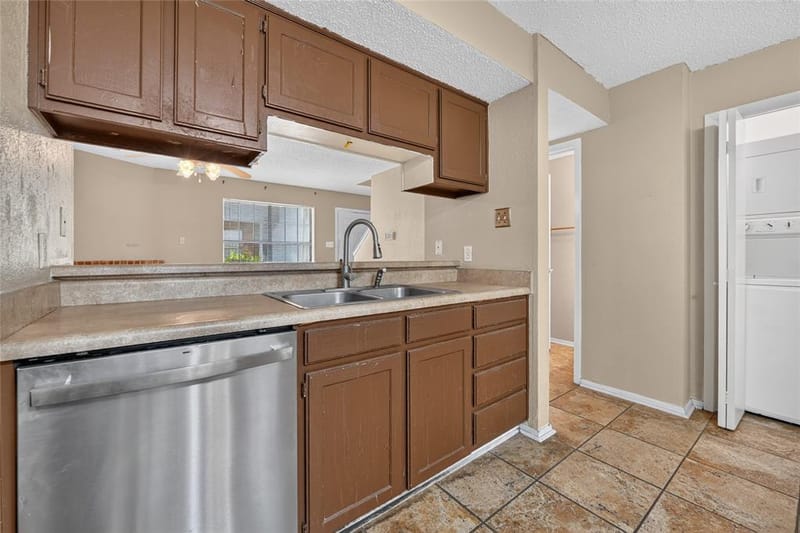 929 Hickory Street # 18, Denton TX 76201 - Photo 13