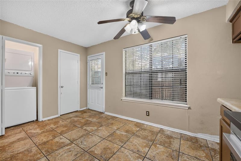 929 Hickory Street # 18, Denton TX 76201 - Photo 16