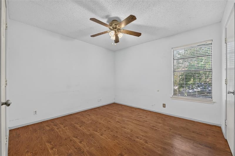 929 Hickory Street # 18, Denton TX 76201 - Photo 33
