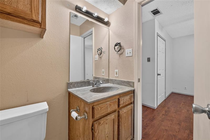 929 Hickory Street # 18, Denton TX 76201 - Photo 35