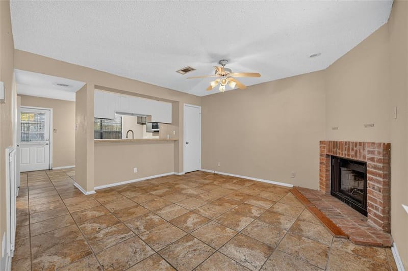929 Hickory Street # 18, Denton TX 76201 - Photo 8
