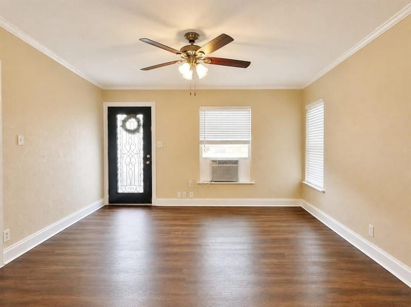 4236 Comanche Street, Fort Worth TX 76119 - Photo 2