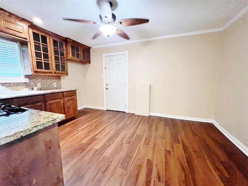 4236 Comanche Street, Fort Worth TX 76119 - Photo 6