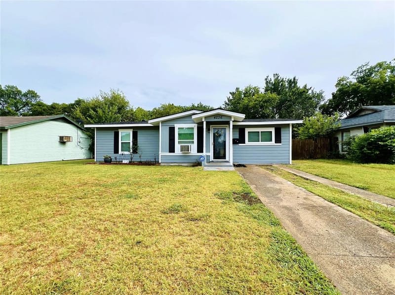 4236 Comanche Street, Fort Worth TX 76119