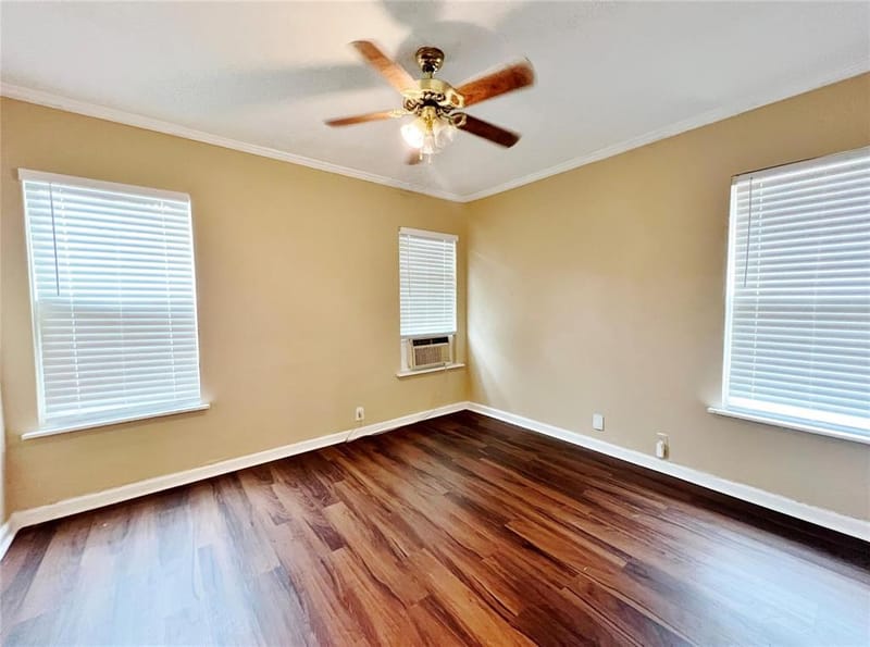 4236 Comanche Street, Fort Worth TX 76119 - Photo 11