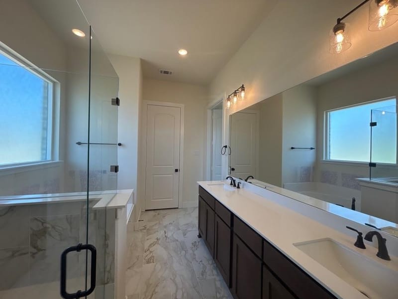 701 Deer Dale Court, Van Alstyne TX 75495 - Photo 7