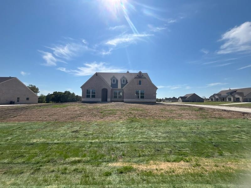 701 Deer Dale Court, Van Alstyne TX 75495