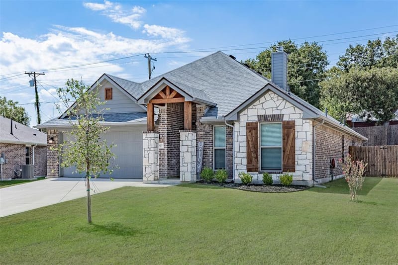 3919 Rose Hill Court, Denison TX 75020