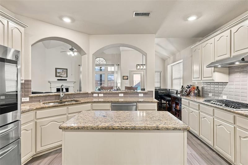 2912 Alta, Grand Prairie TX 75054 - Photo 9