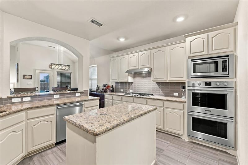 2912 Alta, Grand Prairie TX 75054 - Photo 11