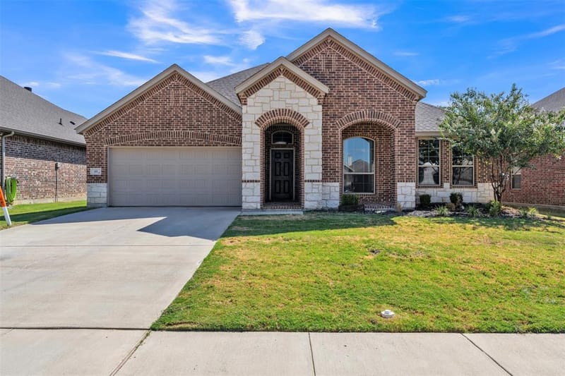112 Constitution Drive, Joshua TX 76058