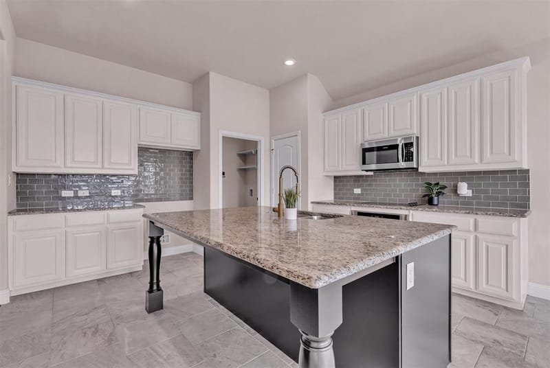 112 Constitution Drive, Joshua TX 76058 - Photo 9