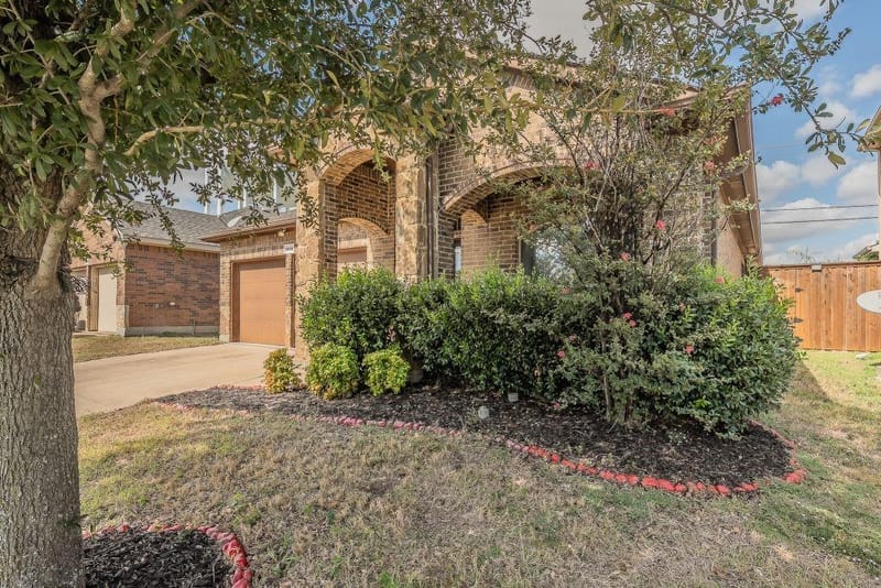 2840 Candace Drive, Grand Prairie TX 75051