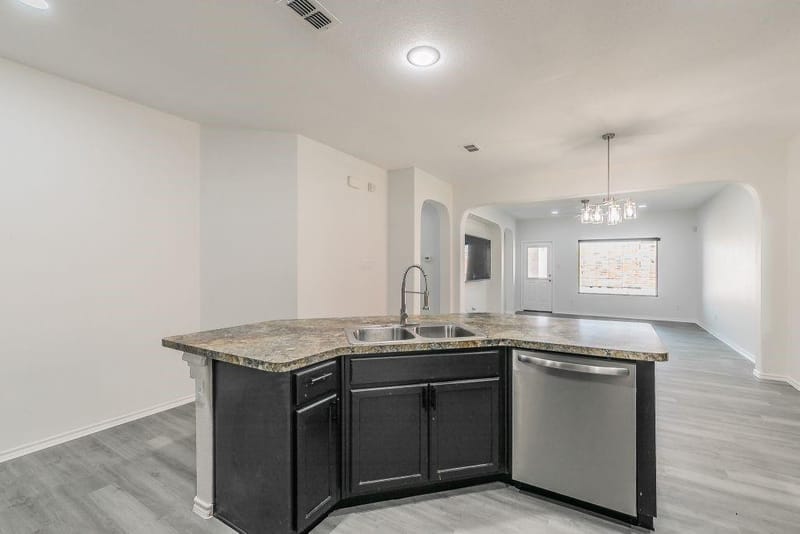 2840 Candace Drive, Grand Prairie TX 75051 - Photo 11