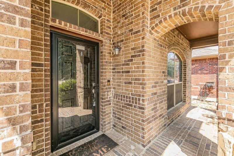 2840 Candace Drive, Grand Prairie TX 75051 - Photo 4