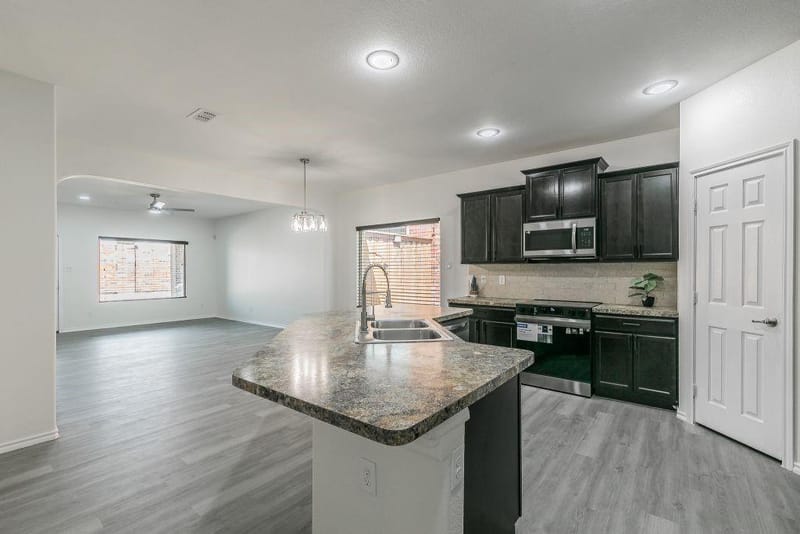 2840 Candace Drive, Grand Prairie TX 75051 - Photo 8